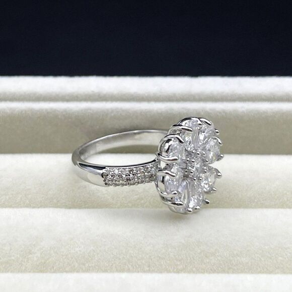 925 Sterling Silver with White Diamond Cubic Zirconia Flower Ring Size 10 - Picture 4 of 11